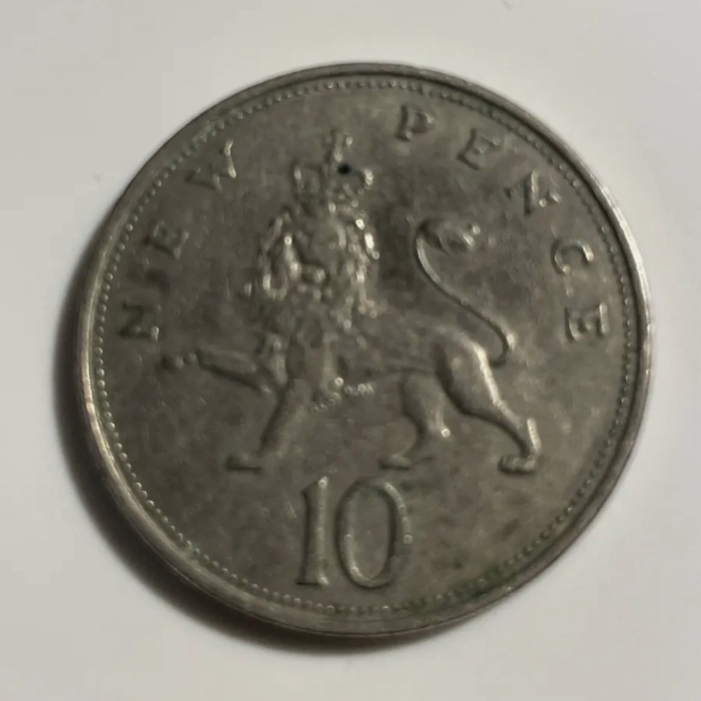 1968 Rare New Pence D-G RegFD Elizabeth 10 Uk Vintage Coin . - Picture 5 of 9